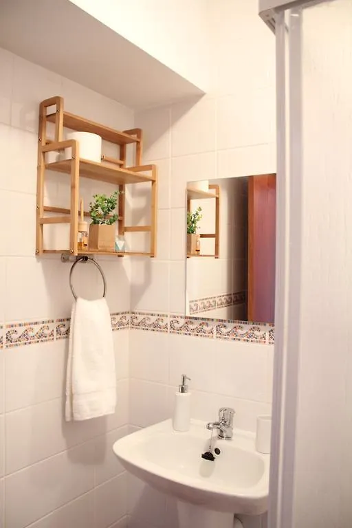 Lilas' Private Accommodation Vila do Bispo Guest house