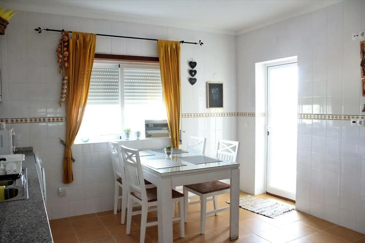 Guest house Lilas' Private Accommodation Vila do Bispo